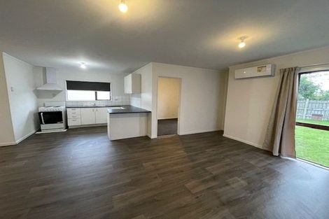 Photo of property in 1/21 Solveig Place, Randwick Park, Auckland, 2105