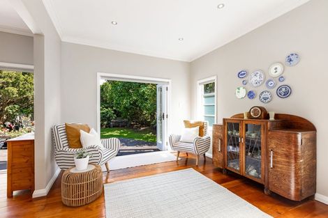 Photo of property in 20 Tuatoru Street, Eastbourne, Lower Hutt, 5013