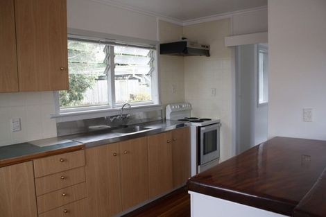 Photo of property in 17 Windy Ridge Road, Glenfield, Auckland, 0629