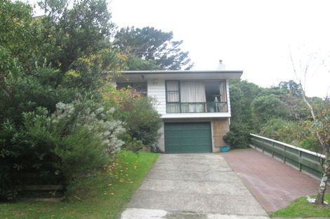 Photo of property in 70 Dowse Drive, Maungaraki, Lower Hutt, 5010