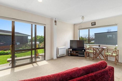 Photo of property in 55 Omokoroa Road, Omokoroa, 3114