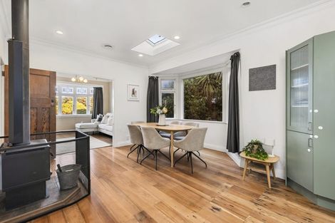 Photo of property in 15 Oku Street, Island Bay, Wellington, 6023