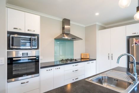 Photo of property in 27 Gallipoli Place, Paraparaumu, 5032