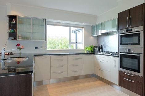 Photo of property in 22 Athol Place, Ravensbourne, Dunedin, 9022