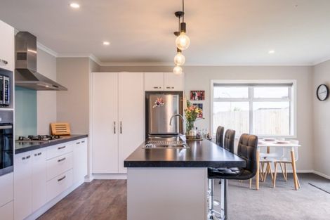 Photo of property in 27 Gallipoli Place, Paraparaumu, 5032