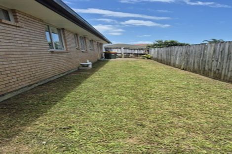 Photo of property in 29 Kathleen Reece Place, Waiuku, 2123