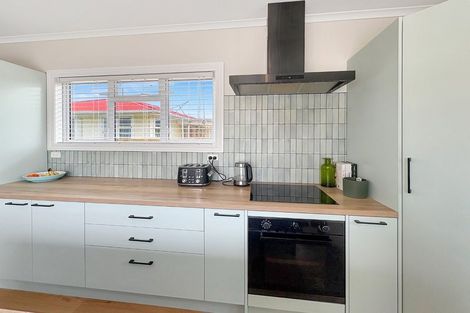 Photo of property in 56 Matai Street, Castlecliff, Whanganui, 4501