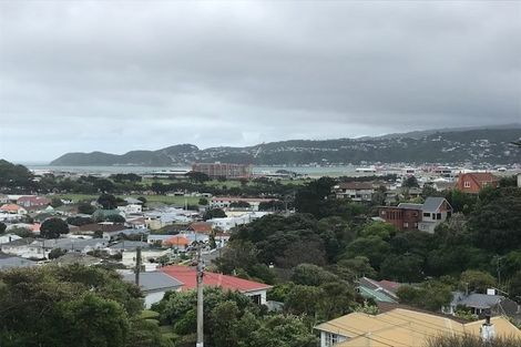 Photo of property in 37 Tio Tio Road, Miramar, Wellington, 6022