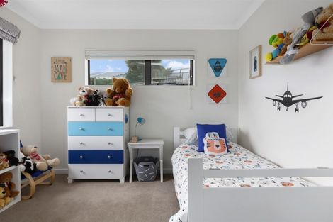 Photo of property in 5 Kahurangi Heights, Aotea, Porirua, 5024