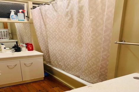 Photo of property in 2/19 Swanns Road, Richmond, Christchurch, 8013