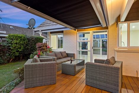 Photo of property in 5 Maygrove Drive, Orewa, 0931