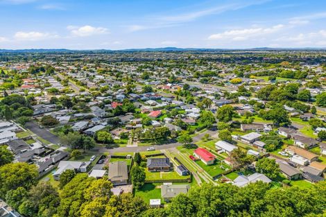 Photo of property in 53 Oakfield Crescent, Pukete, Hamilton, 3200