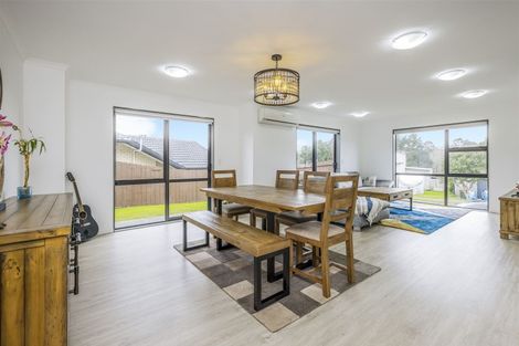 Photo of property in 13 Kokako Rise, Papakura, 2110