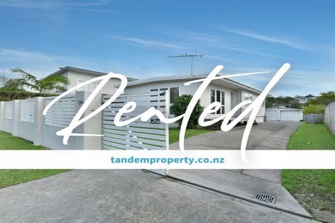 Photo of property in 5 Walton Street, Red Beach, 0932
