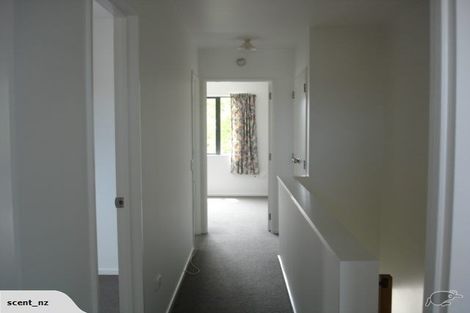 Photo of property in 9/6 John Jennings Drive, Oteha, Auckland, 0632