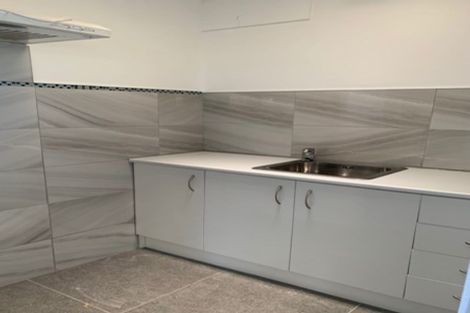 Photo of property in 9/80 Bruce Mclaren Road, Henderson, Auckland, 0612