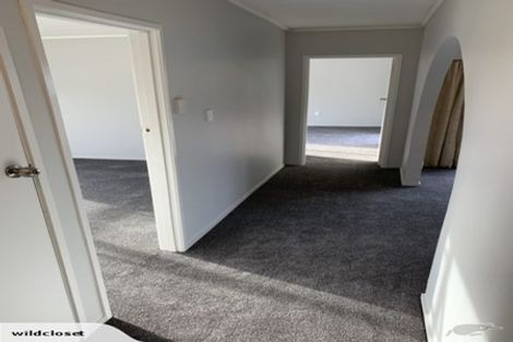 Photo of property in 92 Te Atatu Road, Te Atatu South, Auckland, 0610