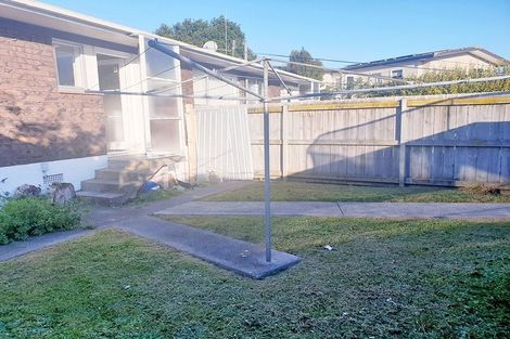 Photo of property in 1/1 Greenock Road, Ranui, Auckland, 0612
