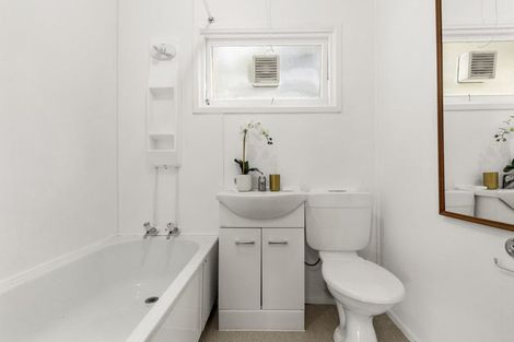 Photo of property in 1/16 Church Street, Devonport, Auckland, 0624