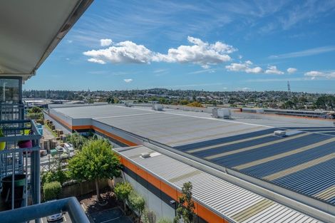 Photo of property in 5n/10 Crown Lynn Place, New Lynn, Auckland, 0600