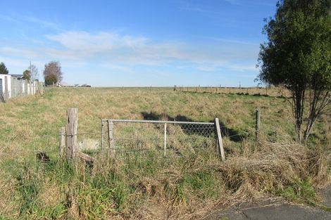 Photo of property in 69 Timaru Road, Waimate, 7924