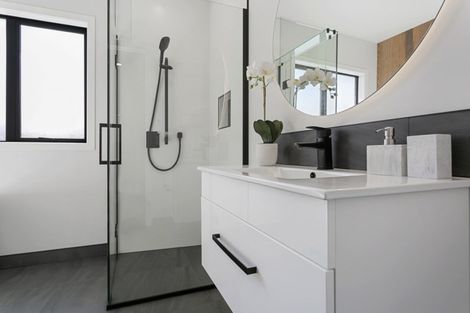 Photo of property in 3/213 Thornton Road, Cambridge, 3434