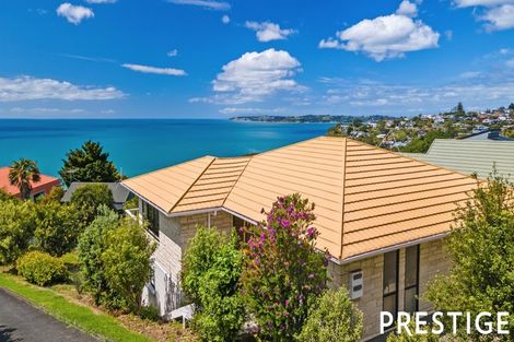 Photo of property in 258 Whangaparaoa Road, Red Beach, 0932