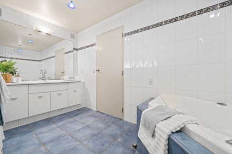 Photo of property in 42 Manganese Point Road, Tamaterau, Whangarei, 0174