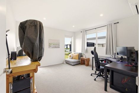 Photo of property in 35 Skibbereen Drive, Halswell, Christchurch, 8025