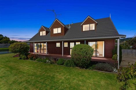 Photo of property in 77 Aorangi Road, Paraparaumu, 5032