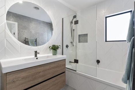 Photo of property in 2/10 Ewen Alison Avenue, Devonport, Auckland, 0624