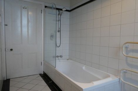 Photo of property in 4 Oriental Terrace, Oriental Bay, Wellington, 6011