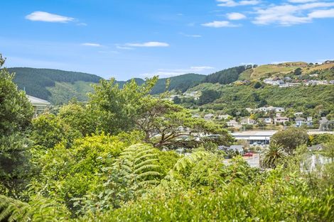 Photo of property in 9 Hampton Hill Road, Tawa, Wellington, 5028