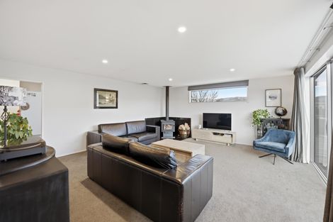 Photo of property in 48 Minaret Ridge, Wanaka, 9305