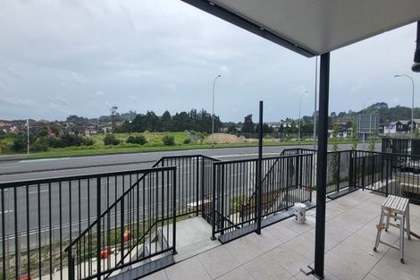 Photo of property in 102/26 Shortfin Place, Flat Bush, Auckland, 2019