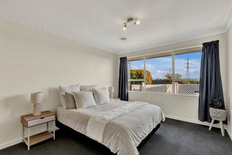 Photo of property in 2/52 Mortlake Street, Islington, Christchurch, 8042