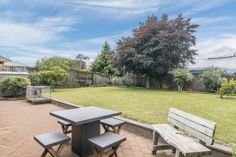 Photo of property in 4 Chilton Drive, Paraparaumu, 5032