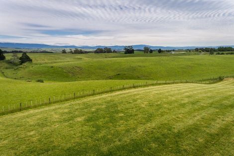 Photo of property in 812 Whakapirau Road, Whakapirau, Maungaturoto, 0583