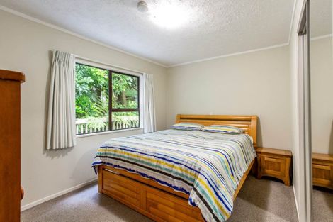 Photo of property in 2/8 Gray Crescent, Torbay, Auckland, 0630