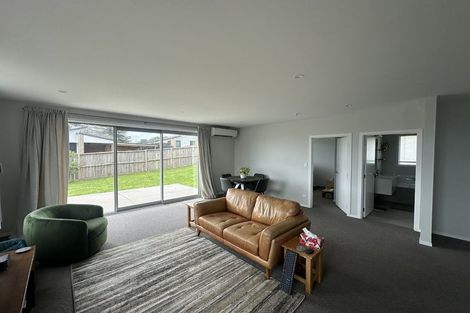 Photo of property in 18 Kawariki Road, Helensville, 0800