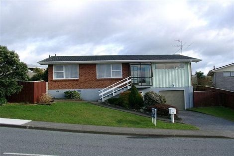 Photo of property in 44 Churton Drive, Churton Park, Wellington, 6037