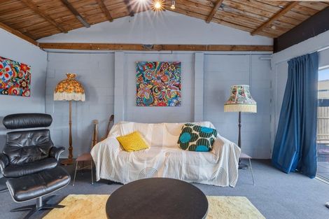 Photo of property in 18 Croziers Road, St Albans, Christchurch, 8052