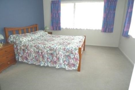 Photo of property in 80 Erlestoke Crescent, Churton Park, Wellington, 6037