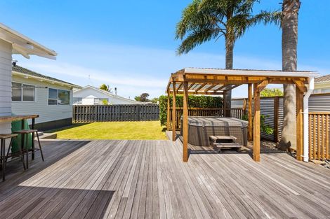 Photo of property in 5 Harford Place, Pakuranga Heights, Auckland, 2010