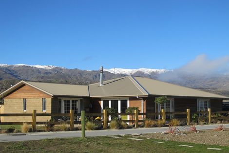 Photo of property in 44 Perriam Place, Mount Pisa, Cromwell, 9383