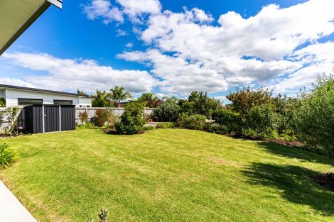 Photo of property in 64b Jack Boyd Drive, Mangawhai Heads, Kaiwaka, 0573