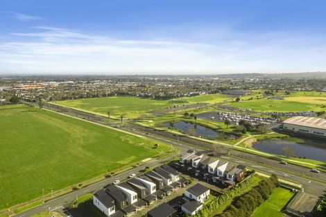 Photo of property in 7 Battalion Drive, Papakura, 2110