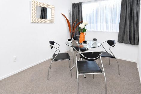 Photo of property in 2/46 Granville Drive, Massey, Auckland, 0614