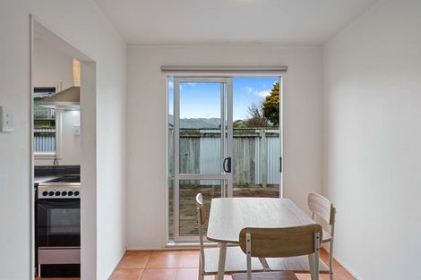 Photo of property in 16 Eruini Street, Waikanae Beach, Waikanae, 5036