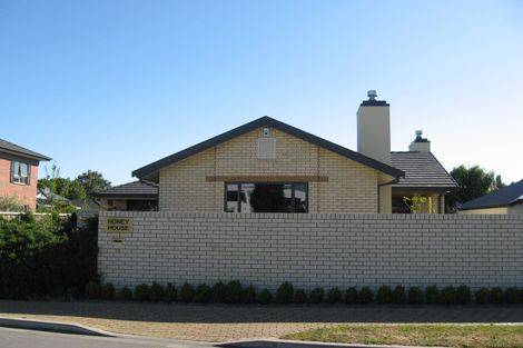 Photo of property in 16 Stableford Green, Burnside, Christchurch, 8053